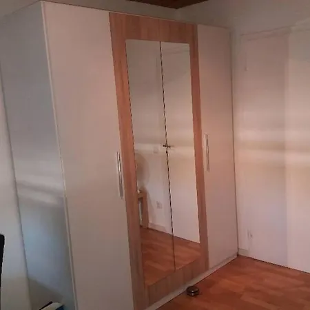 Ferienwohnung In * Эденкобен